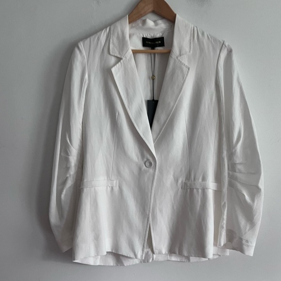 Kobi Halperin Torryn Ruched Linen Tencel blend One-Button Blazer in Optic White - Picture 1 of 8